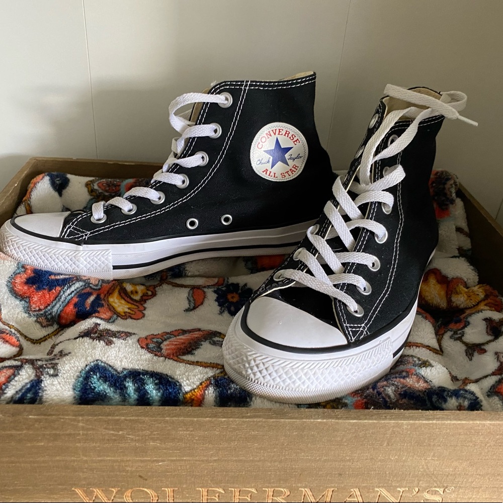 High top black and white classic converse